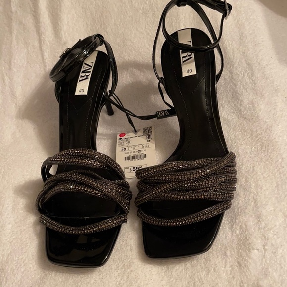 Zara Shoes - ZARA BEADED RHINESTONE SANDAL SIZE US 9 EU 40 NWT